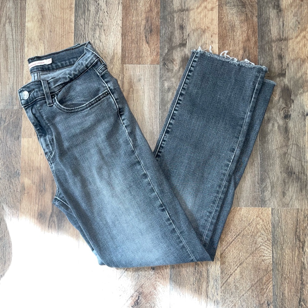 Levi’s 724 high rise straight jeans